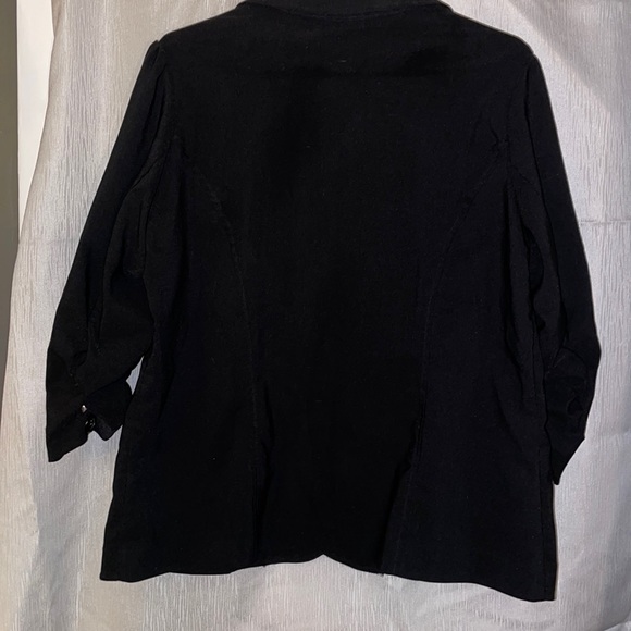 Black Button up Contempo blazer - Picture 7 of 9